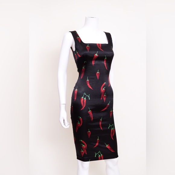 Dolce & Gabbana S/S 1999 Black Dress with Chili Accents - Picture 3 of 6